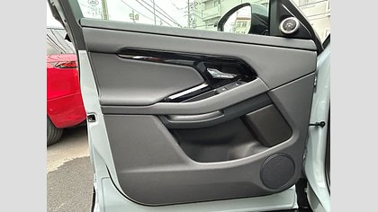 Range Rover Evoque 30