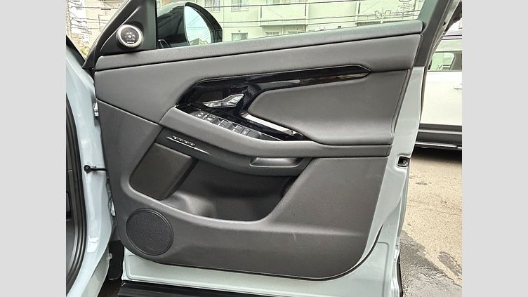 2024 認定中古車 Land Rover Range Rover Evoque Arroios Grey 2.0L P200 DynamicSE