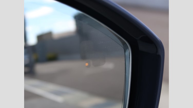 2019 認定中古車 Land Rover Range Rover Evoque Fuji White P R-Dynamic　SE