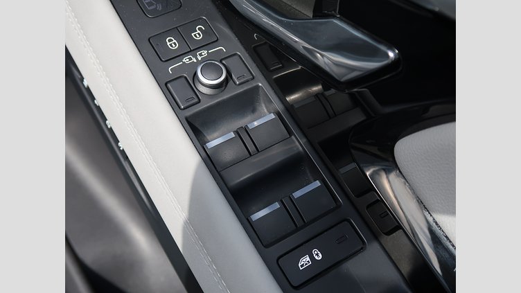 2019 認定中古車 Land Rover Range Rover Evoque Fuji White P R-Dynamic　SE