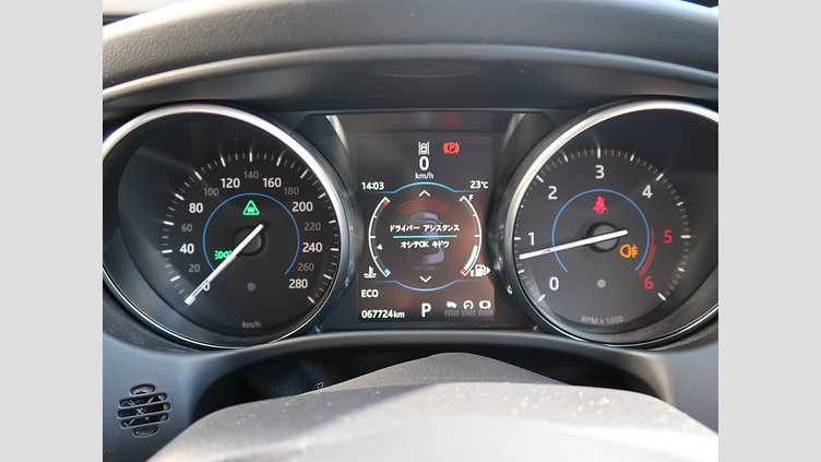 2017 認定中古車 Jaguar XE White D ピュア