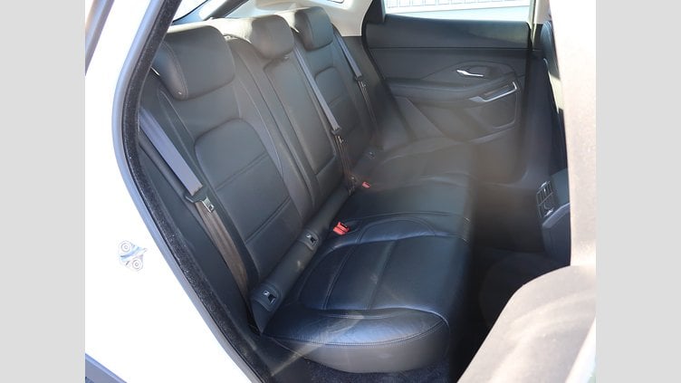 2019 認定中古車 Jaguar E-Pace Fuji White D センサリー・パーフォーマンス・エディション