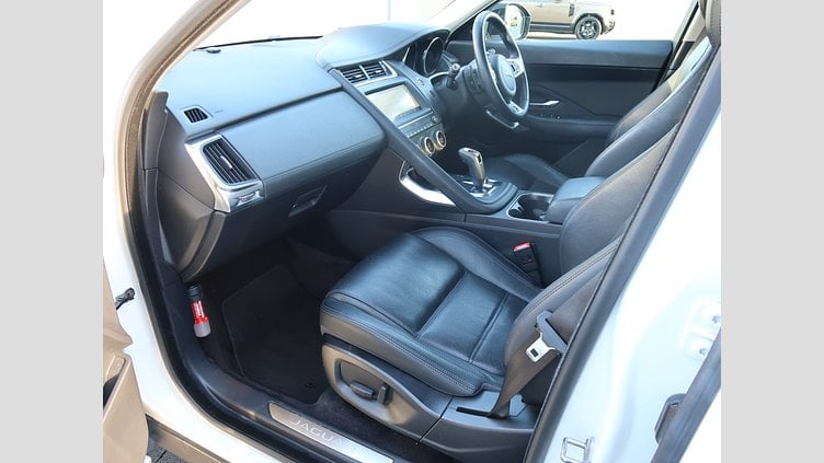 2019 認定中古車 Jaguar E-Pace Fuji White D センサリー・パーフォーマンス・エディション