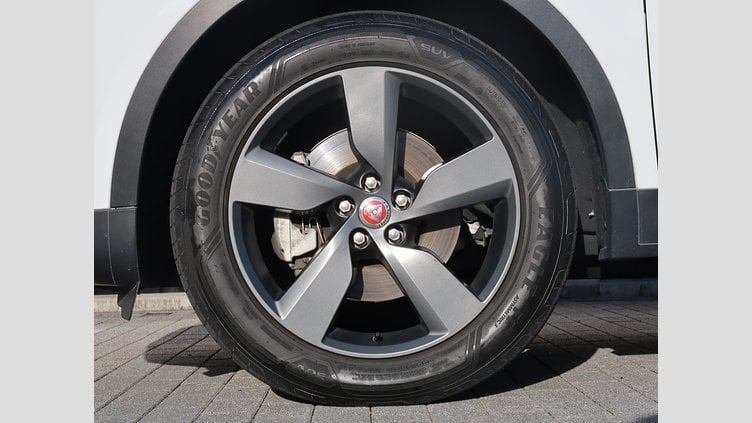 2019 認定中古車 Jaguar E-Pace Fuji White D センサリー・パーフォーマンス・エディション