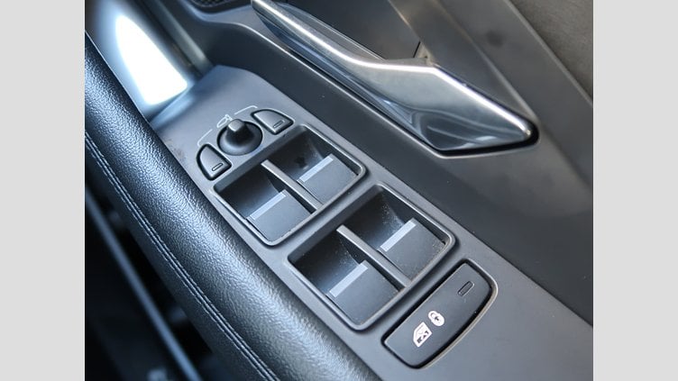 2019 認定中古車 Jaguar E-Pace Fuji White D センサリー・パーフォーマンス・エディション