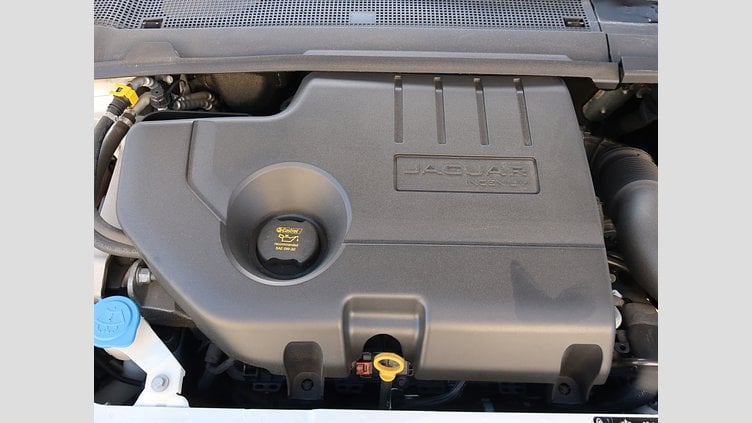 2019 認定中古車 Jaguar E-Pace Fuji White D センサリー・パーフォーマンス・エディション