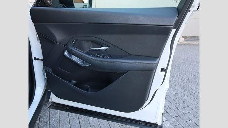 2019 認定中古車 Jaguar E-Pace Fuji White D センサリー・パーフォーマンス・エディション