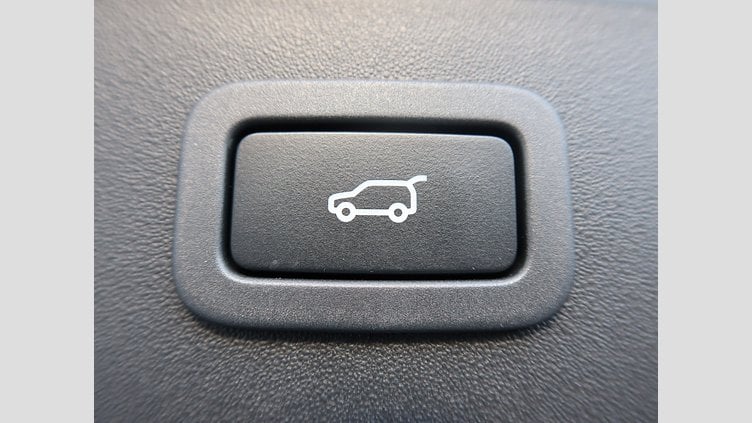 2019 認定中古車 Jaguar E-Pace Fuji White D センサリー・パーフォーマンス・エディション