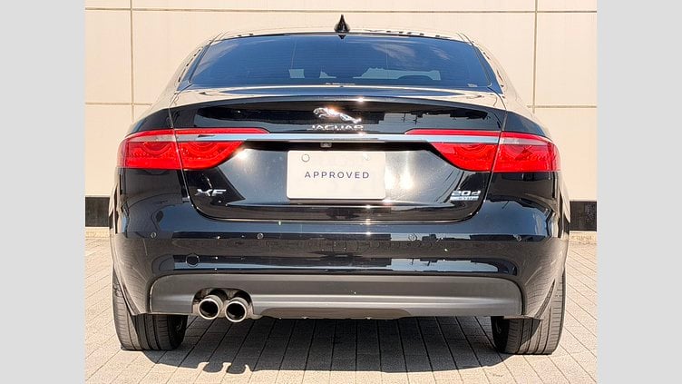 2019 認定中古車 Jaguar XF Narvik Black D ピュア