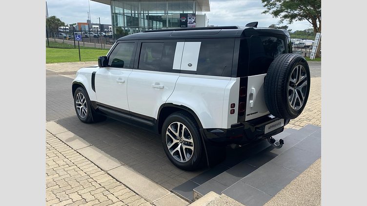 2023 Approved Land Rover Defender 110 Fuji White ALL WHEEL DRIVE Land Rover Defender 110 D300 X-Dynamic SE