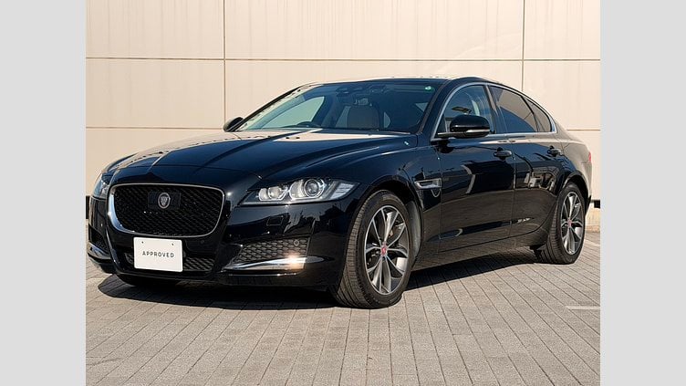 2019 認定中古車 Jaguar XF Narvik Black D ピュア