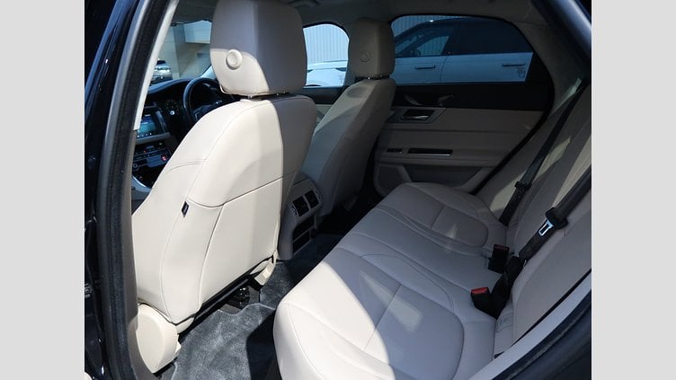 2019 認定中古車 Jaguar XF Narvik Black D ピュア