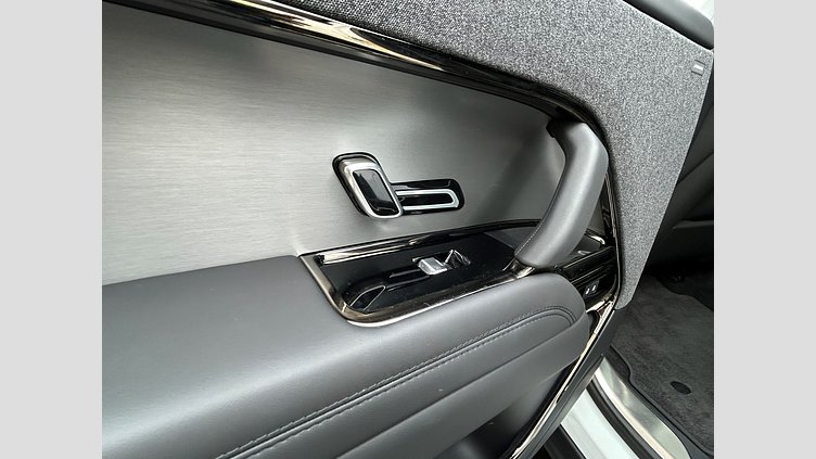 2024 認定中古車 Land Rover Range Rover Sport Fuji White D300 DynamicSE