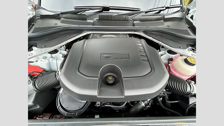 2024 認定中古車 Land Rover Range Rover Sport Fuji White D300 DynamicSE