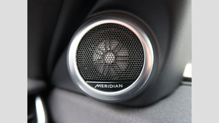 2023 認定中古車 Land Rover Range Rover Evoque Fuji White P SE