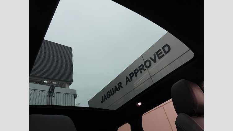 2023 認定中古車 Land Rover Range Rover Evoque Fuji White P SE