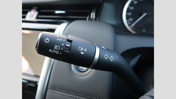 2023 認定中古車 Land Rover Discovery Sport Fuji White d200 SE