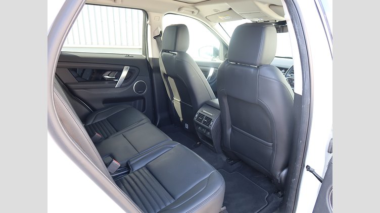 2023 認定中古車 Land Rover Discovery Sport Fuji White d200 SE