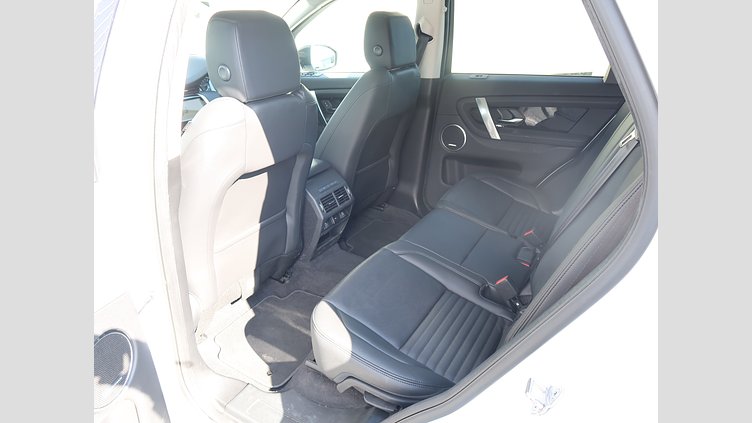 2023 認定中古車 Land Rover Discovery Sport Fuji White d200 SE