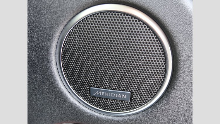 2023 認定中古車 Land Rover Discovery Sport Fuji White d200 SE