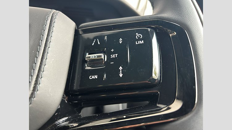 2025 認定中古車 Land Rover Range Rover Velar Fuji White D200(204PS) S