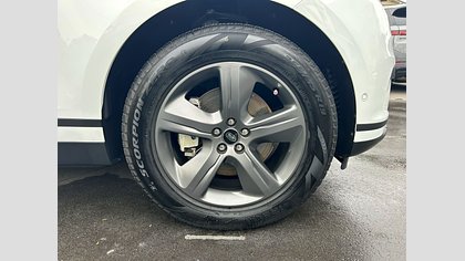 Range Rover Velar 11