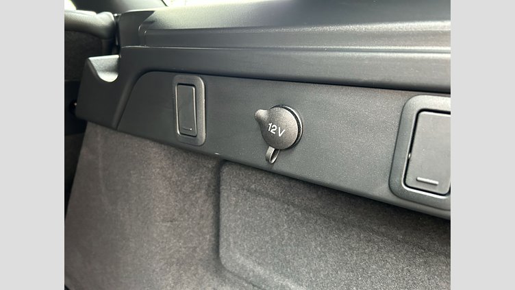 2025 認定中古車 Land Rover Range Rover Velar Fuji White D200(204PS) S