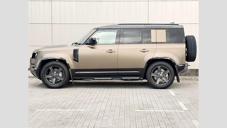 2024 認定中古車 Land Rover Defender 110 Gondwana Stone D300 X-DynamicSE