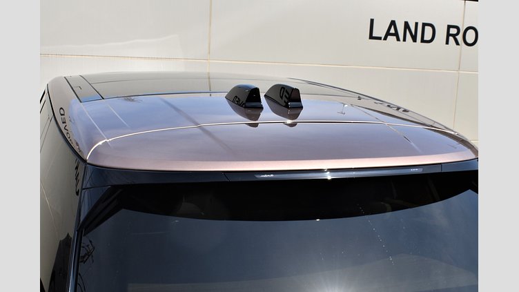 2023 認定中古車 Land Rover Range Rover Icy White in Gloss finish P510 AWD PHEV（AT スタンダードホイールベース　SV　