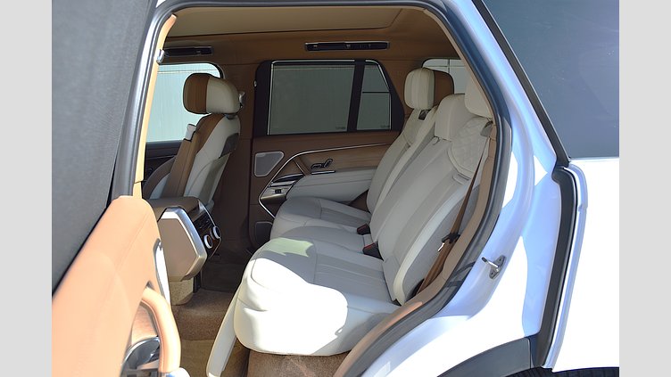 2023 認定中古車 Land Rover Range Rover Icy White in Gloss finish P510 AWD PHEV（AT スタンダードホイールベース　SV　