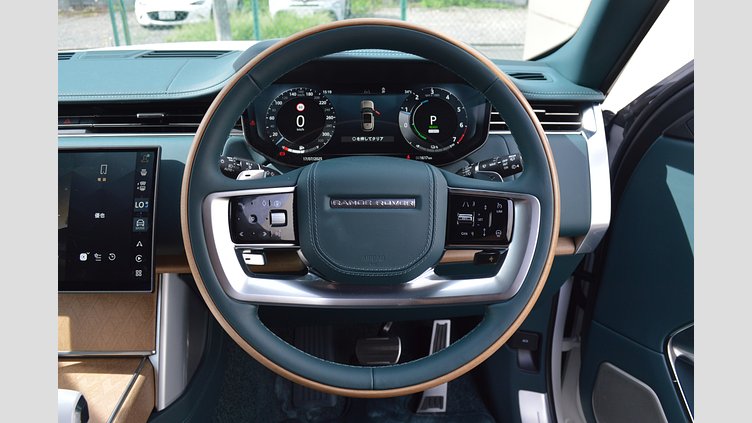 2024 認定中古車 Land Rover Range Rover アイシーホワイト - サテンフィニッシュ P550 AWD PHEV（AT） スタンダードホイールベース SV