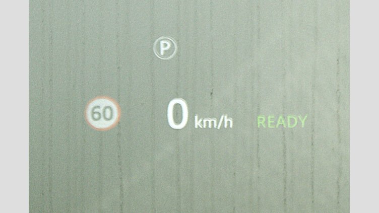 2024 認定中古車 Land Rover Range Rover シャラントグレー P550 AWD PHEV（AT） スタンダードホイールベース HSE