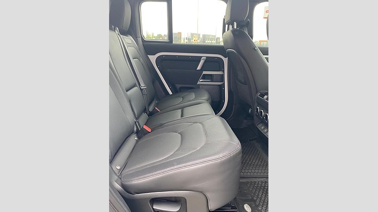 2023 Approved Land Rover Defender 110 Fuji White ALL WHEEL DRIVE Land Rover Defender 110 D300 X-Dynamic SE