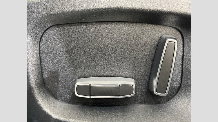 2019 認定中古車 Jaguar F-Pace Santorini Black P200 プレステージ