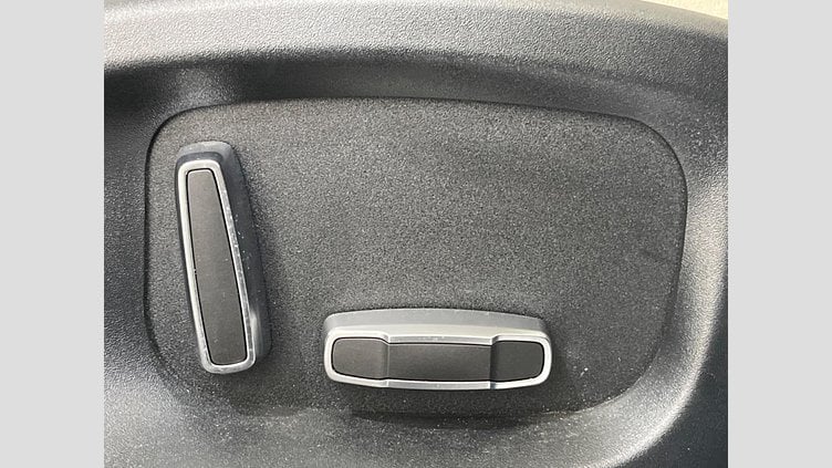 2019 認定中古車 Jaguar F-Pace Santorini Black P200 プレステージ