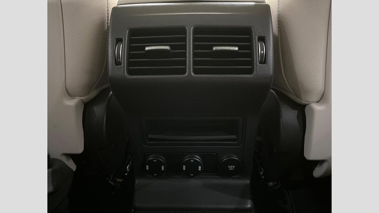 2019 認定中古車 Jaguar F-Pace Santorini Black P200 プレステージ