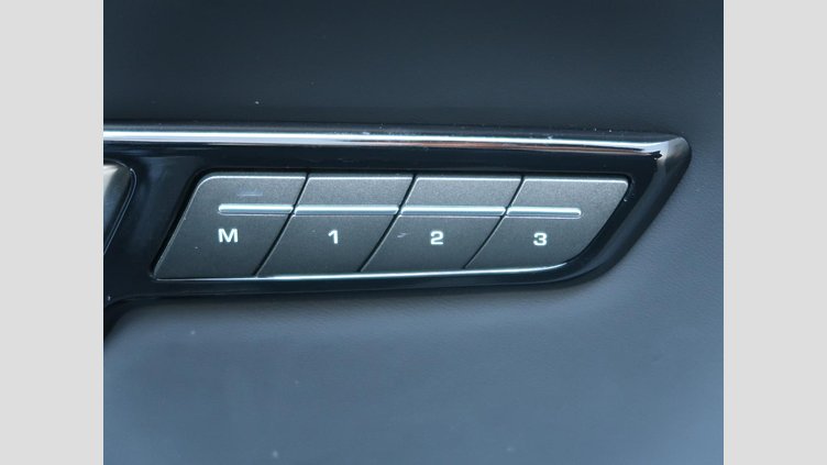 2018 認定中古車 Land Rover Range Rover Evoque Yulong White 249PS HSEダイナミック