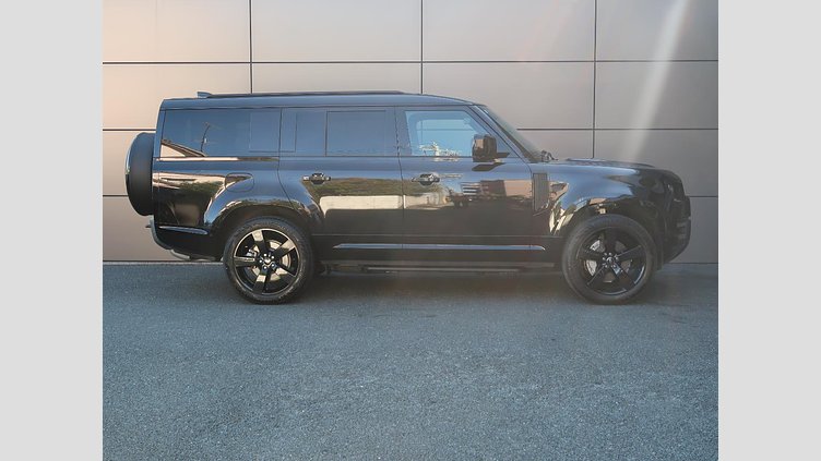 2024 認定中古車 Land Rover Defender 130 Santorini Black 350PS XダイナミックSE