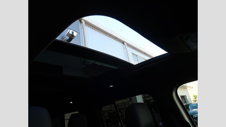 2024 認定中古車 Land Rover Defender 130 Santorini Black 350PS XダイナミックSE