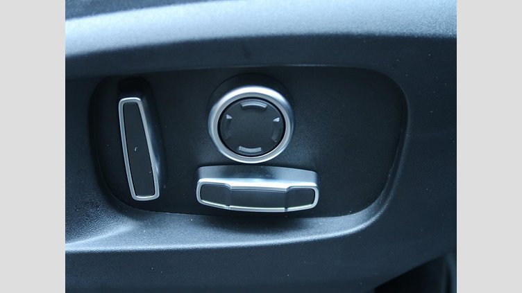 2024 認定中古車 Land Rover Defender 130 Santorini Black 350PS XダイナミックSE