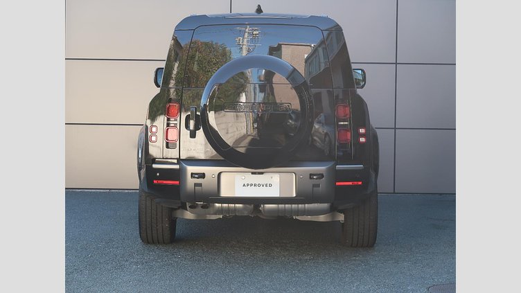 2024 認定中古車 Land Rover Defender 130 Santorini Black 350PS XダイナミックSE