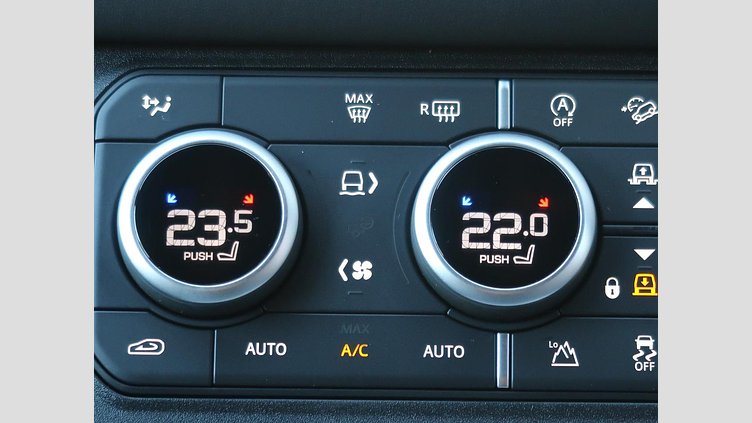 2024 認定中古車 Land Rover Defender 130 Santorini Black 350PS XダイナミックSE