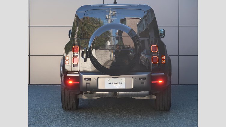 2024 認定中古車 Land Rover Defender 130 Santorini Black 350PS XダイナミックSE