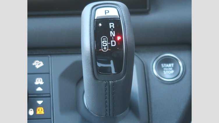 2024 認定中古車 Land Rover Defender 130 Santorini Black 350PS XダイナミックSE