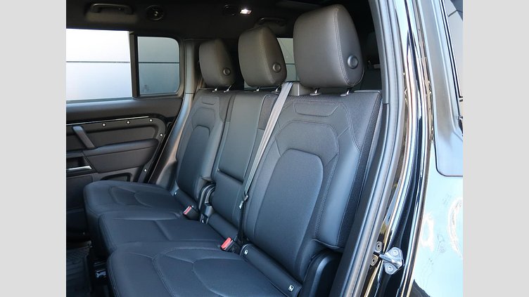 2024 認定中古車 Land Rover Defender 130 Santorini Black 350PS XダイナミックSE