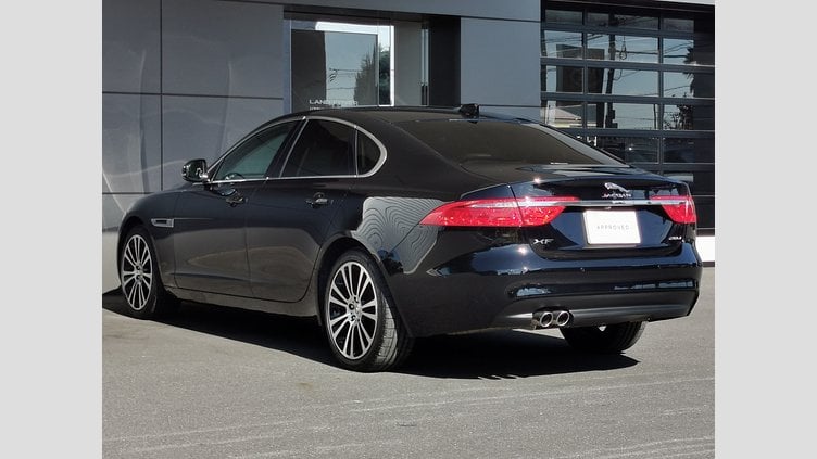 2021 認定中古車 Jaguar XF Narvik Black 2.0L D180 プレステージ