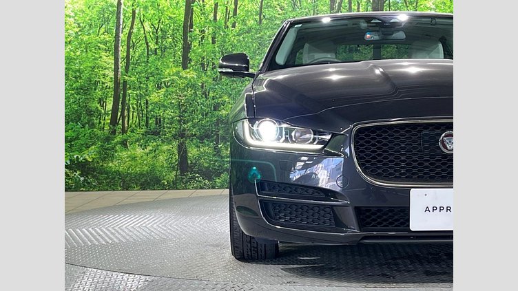 2017 認定中古車 Jaguar XE Storm grey 2WD プレステージ