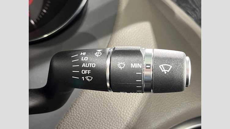 2017 認定中古車 Jaguar XE Storm grey 2WD プレステージ