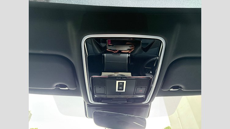 2024 認定中古車 Land Rover Range Rover Velar オストゥーニパールホワイト PHEV 404PS DYNAMIC SE