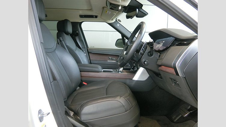 2022 認定中古車 Land Rover Range Rover Fuji White PHEV SE